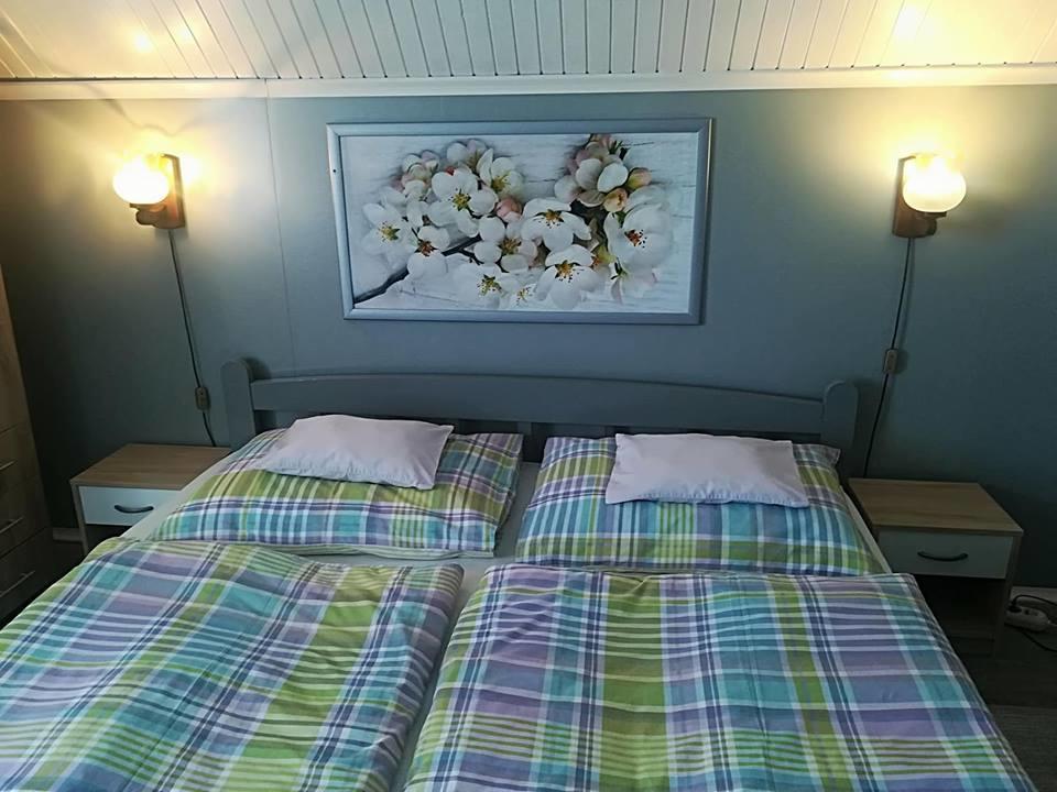 Joli Guesthouse Ordacsehi Buitenkant foto